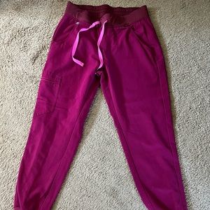 Figs scrub set limited color— dark magenta